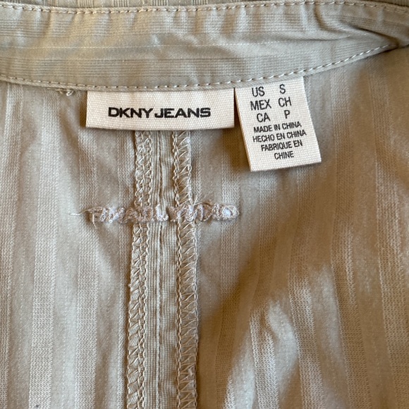 Women’s DKNY Jeans Khaki Color Ruffled Blazer Size Small - Picture 5 of 7